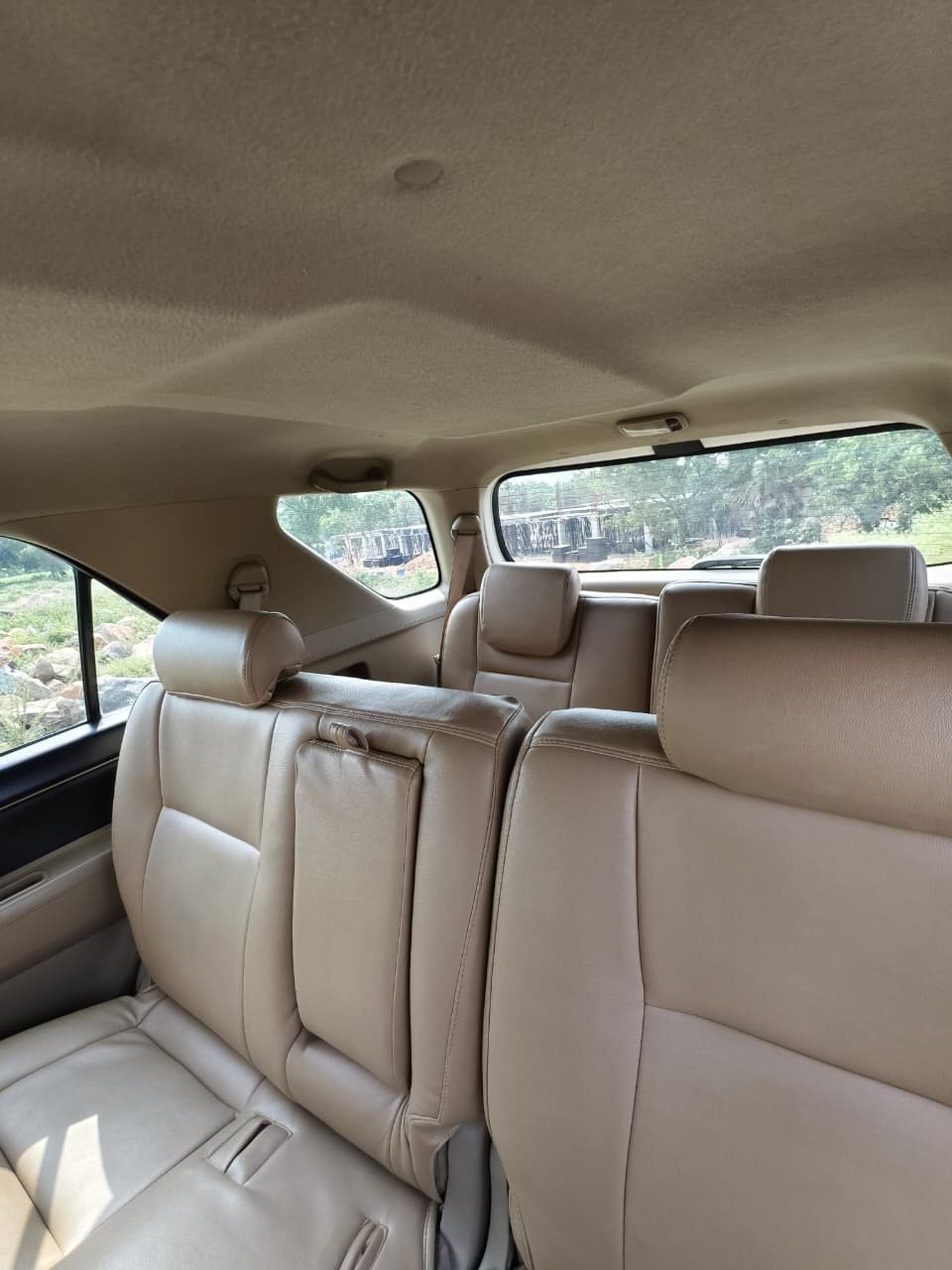 Toyota Fortuner 4X4 2014 - Image 9